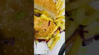 Chicken Grilled Burger &hearts;️ #youtubeshorts #ytshorts #foodie #foodography #food #chicken_dinner