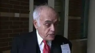 Conservative Columnist Robert Novak Retires