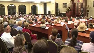 Hundreds gather in Weston to show support for Pittsburgh synagogue victims