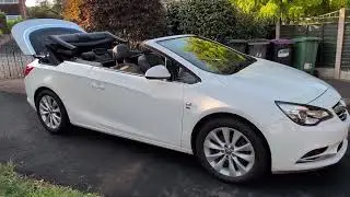 Cascada roof folding with key fob