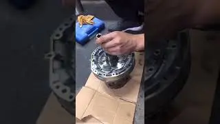 BMW 6HP21 Gearbox Repair | Replace Copper Sleeve , Clutchs Dics & Oil Pan
