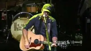 Luke Bryan Performs 