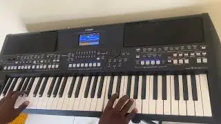 APPRENDRE A JOUER 2 GUITARES SOLO EN GAMME DE DO