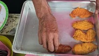 NOSSO SIMPLES ALMOÇO DE HOJE COMIDA CASEIRA ARROZ COM COUVE REFOGADA FILÉ DE FRANGO APARMEGIANA