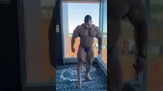 Egyptian Bodybuilder Muscle Flexing #3