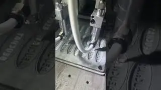 High efficiency automatic liquid PVC dripping machine for making shoe label