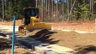 DozyuhLyfe85 VS Komatsu D39 smart grade dozer