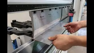 Accurl standard Punch Tooling with 1-V dies VS ACCURL V Roller Dies for Press Brake Applications