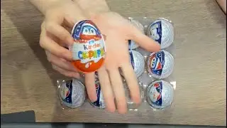 Распаковка новогодних киндеров