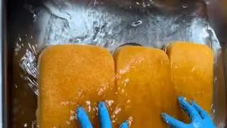 Hot water sponge rinse after bleach wash 🧽 💦no suds #asmrspongesqueezing #satisfying #asmr