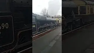 Leander departing Rawtenstall Station.