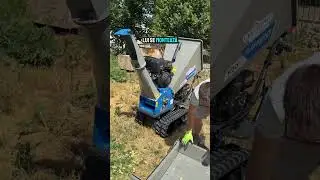 Demonstrație Tocator de crengi si resturi vegetale, 15 CP + Dumper 6.5 CP, capacitate 300kg