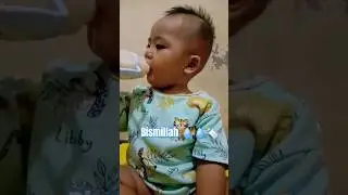 [ASMR] Bayi lucu minum susu botol Bismillah 💧💧🍼😋 #asmrshorts