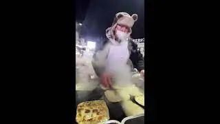 Delicious food live