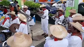 A Huautla (El Himno de los Huautlenses) - Banda de Viento Sorpresa