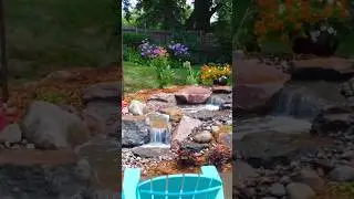 Lovely Garden Pondless Waterfall 💦💦 #pondlesswaterfall #waterfeature #garden #gardening #waterfall