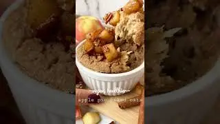 apple pie baked oats 🍎✨ recipe linked in the comments🍂 #recipe #vegan #veganrecipes #glutenfree
