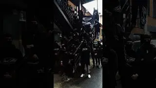 Наша банда не поместится в один V-Class