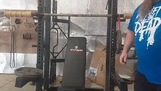 How to load a bandbell bar when lifting alone