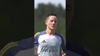 ANDER HERRERA EN SU PRIMER ENTRENAMIENTO CON LA CASACA DE BOCA