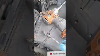 Замена клапана EGR на Buick Lesabre 2000 года выпуска, двигатель 3.8 V6 - короткая.