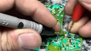 Controle Xbox one pisca duas vezes o led do power e desliga (reparo com explicação técnica)