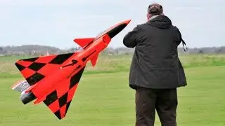 AMAZING WING TIP GROUND SCRAPE - CARF MODELS RC 