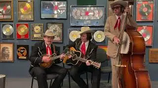 Cutter & Cash and The Kentucky Grass---I'm Working On A Building