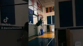 how a big man actually dunks 😱 #basketball #shorts @killerjunior23