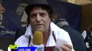 SANDRO SCARRONE VISITA I MERCATINI DI SAN NICOLA (3)
