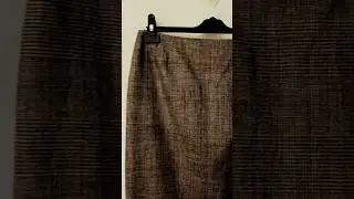 Classic women's skirt by ESCADA, size 38, 54% virgin wool #shorts #fashion #resale #escada #skirt