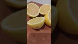 4 lemon halves