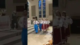 Yi Ukrainian folk dance group