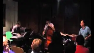 Adrian Carrio Tr&iacute;o - Libertango