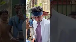 Just another day, just another Ranbir sighting in Bandra! 📍🔥