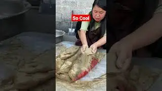 who needs laundry detergent? washing clothes with sand #shorts #laundry #cleaning #interesting