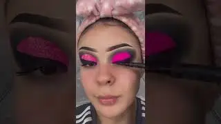 Beautiful Neon Pink Eye Makeup look✨ #shorts #ytshorts #makeup #neon #eyemakeup #eyeshadow