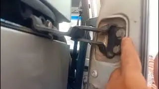 Como resolver o problema da porta de correr da doblo , dica serve para todos os modelos.