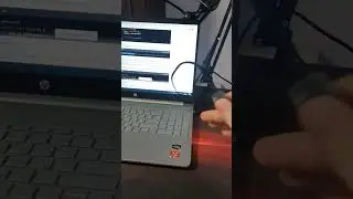 Как зарядить ноутбук.