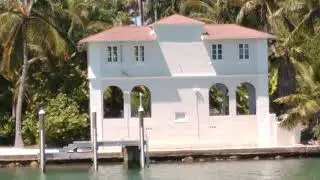 Miami boat tour.. 1:25 Cabana pool behind Al Capone's mansion mentioned