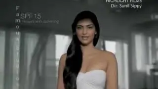 Sonam's L'Oreal White Perfect Ad