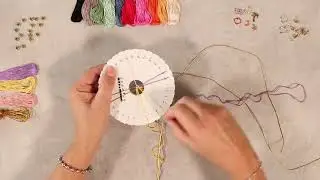 Learn to braid a striped pattern a the Kumihimo knotting disc
