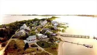 Clinton&rsquo;s cedar island and marina