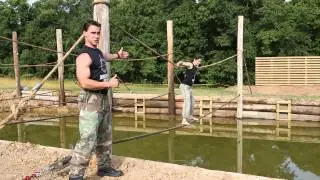 Tips to master the rope traverse - THE BATTLEGROUNDS&trade; Mud Run