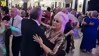Tego konika nikt nie zatrzyma! Szaleństwo na parkiecie przy złotym przeboju!