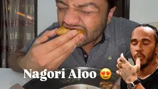 Eating Old Delhi Food Nagori Aloo 😍 #daliyvlog #vlog #vlogger #video #trending #fun #food #jainhu