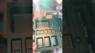 Вкладыш &laquo;Назови коробку&raquo; &mdash; тот, про тех коротышек.