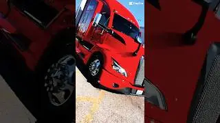 Peterbilt 579 vs. Kenworth t680 #kenworth #peterbilt #herreracarriersinc
