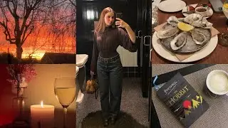 A Day Filled With Books, Warm Meals & Soft Evenings