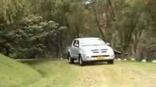 Solo una Patada - Hermanos Plata